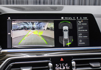 Подержанный автомобиль BMW X5 2021 года (20 фото)