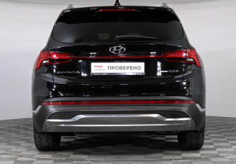 Подержанный автомобиль Hyundai Santa Fe 2022 года (6 фото)