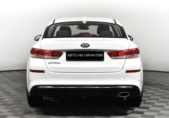Подержанный автомобиль Kia Optima Sedan 2020 года (6 фото)