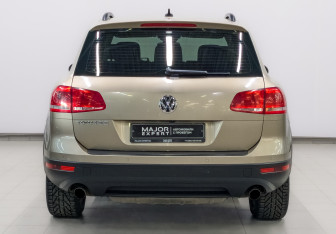 Подержанный автомобиль Volkswagen Touareg 2016 года (6 фото)