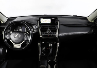 Подержанный автомобиль Lexus NX 2018 года (13 фото)