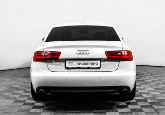 Подержанный автомобиль Audi A6 Sedan 2012 года (6 фото)