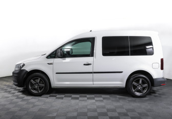 Подержанный автомобиль Volkswagen Caddy Compactvan 2020 года (8 фото)