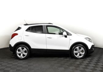 Подержанный автомобиль Opel Mokka 2013 года (4 фото)