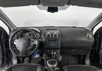 Подержанный автомобиль Nissan Qashqai 2012 года (13 фото)