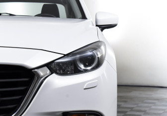 Подержанный автомобиль Mazda 3 Sedan 2018 года (7 фото)