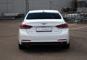 Подержанный автомобиль Genesis G80 2018 года (6 фото)