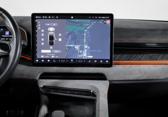 Подержанный автомобиль Zeekr 001 2023 года (13 фото)