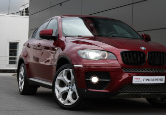 Подержанный автомобиль BMW X6 2012 года (21 фото)