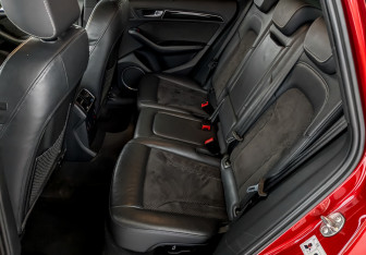 Подержанный автомобиль Audi Q5 2015 года (11 фото)