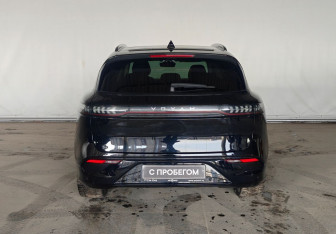 Подержанный автомобиль Voyah Free 2023 года (6 фото)