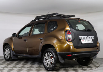 Подержанный автомобиль Renault Duster 2013 года (6 фото)