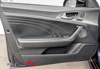 Подержанный автомобиль Kia Stinger 2021 года (19 фото)