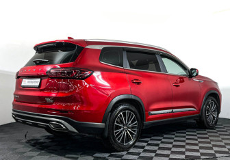 Подержанный автомобиль Chery Tiggo 8 Pro 2021 года (5 фото)