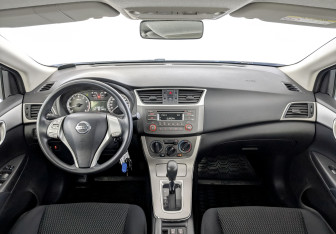 Подержанный автомобиль Nissan Sentra Sedan 2014 года (14 фото)