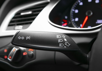 Подержанный автомобиль Audi A4 Sedan 2014 года (12 фото)