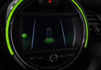 Подержанный автомобиль MINI Hatch 2018 года (14 фото)