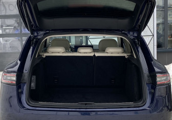 Подержанный автомобиль AITO M5 2023 года (10 фото)