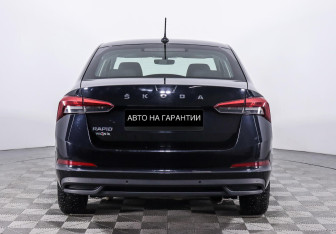 Подержанный автомобиль Skoda Rapid Liftback 2021 года (6 фото)