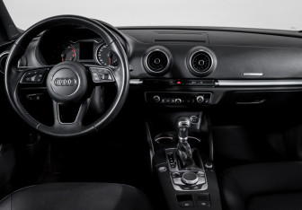 Подержанный автомобиль Audi A3 Sedan 2019 года (12 фото)