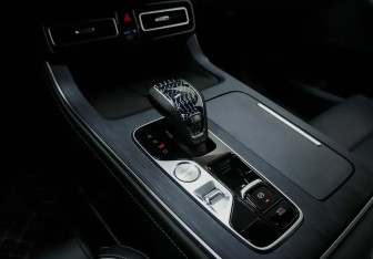 Подержанный автомобиль GAC GS8 2023 года (14 фото)