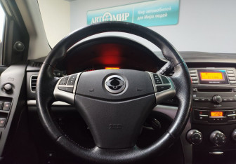 Подержанный автомобиль SsangYong Actyon 2011 года (15 фото)
