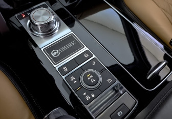 Подержанный автомобиль Land Rover Range Rover 2020 года (21 фото)