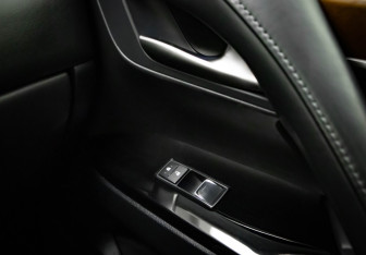 Подержанный автомобиль Lexus LX 2016 года (35 фото)