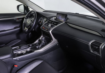 Подержанный автомобиль Lexus NX 2015 года (11 фото)