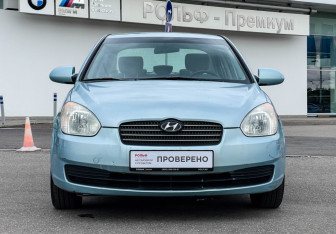 Подержанный автомобиль Hyundai Verna Sedan 2008 года (2 фото)