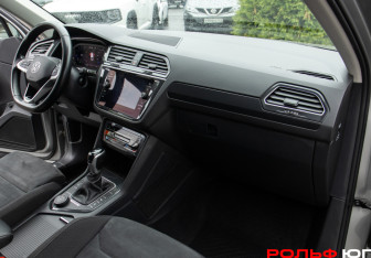 Подержанный автомобиль Volkswagen Tiguan 2021 года (7 фото)