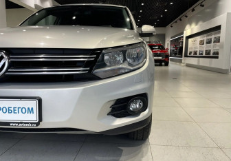 Подержанный автомобиль Volkswagen Tiguan 2014 года (9 фото)