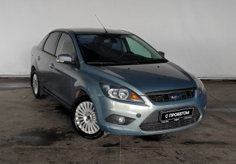 Подержанный автомобиль Ford Focus Sedan 2010 года (3 фото)