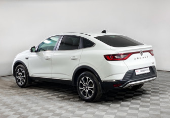 Подержанный автомобиль Renault Arkana 2021 года (7 фото)