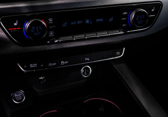 Подержанный автомобиль Audi A4 Sedan 2020 года (16 фото)