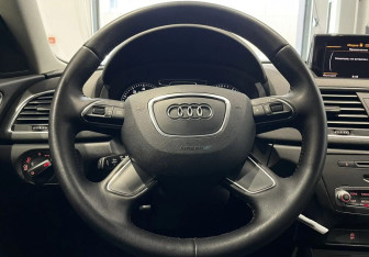 Подержанный автомобиль Audi Q3 2012 года (14 фото)