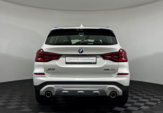 Подержанный автомобиль BMW X3 2020 года (4 фото)