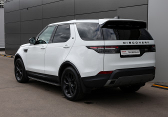 Подержанный автомобиль Land Rover Discovery 2018 года (7 фото)