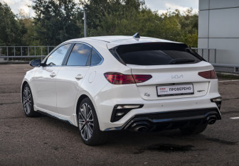 Подержанный автомобиль Kia K3 Hatchback 2021 года (7 фото)
