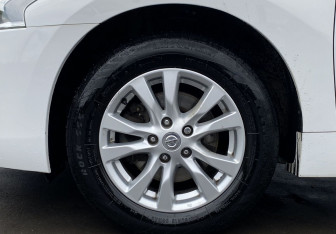 Подержанный автомобиль Nissan Teana 2015 года (9 фото)