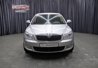 Подержанный автомобиль Skoda Octavia Liftback 2012 года (2 фото)