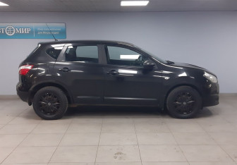 Подержанный автомобиль Nissan Qashqai 2013 года (4 фото)