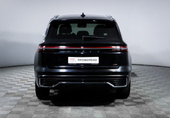 Подержанный автомобиль Geely Monjaro 2023 года (6 фото)