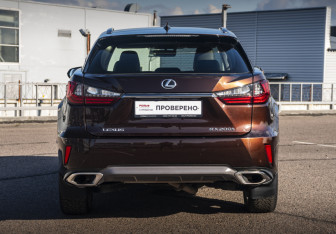 Подержанный автомобиль Lexus RX 2017 года (6 фото)