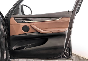 Подержанный автомобиль BMW X6 2018 года (25 фото)