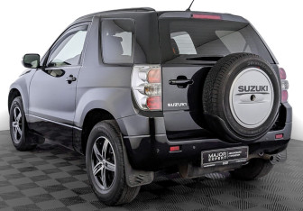 Подержанный автомобиль Suzuki Grand Vitara 2012 года (7 фото)