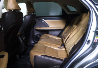 Подержанный автомобиль Lexus RX 2016 года (11 фото)