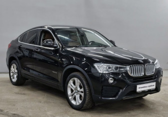 Подержанный автомобиль BMW X4 2016 года (3 фото)