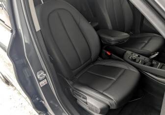Подержанный автомобиль BMW X1 2020 года (22 фото)