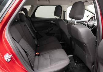 Подержанный автомобиль Ford Focus Wagon 2018 года (25 фото)